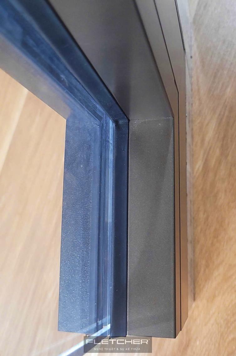 Cửa Nhôm Hai Màu: Giải Pháp Thiết Kế Thông Minh Cho Công Trình Hiện Đại 1 Cửa Nhôm Hai Màu: Giải Pháp Thiết Kế Thông Minh Cho Công Trình Hiện Đại